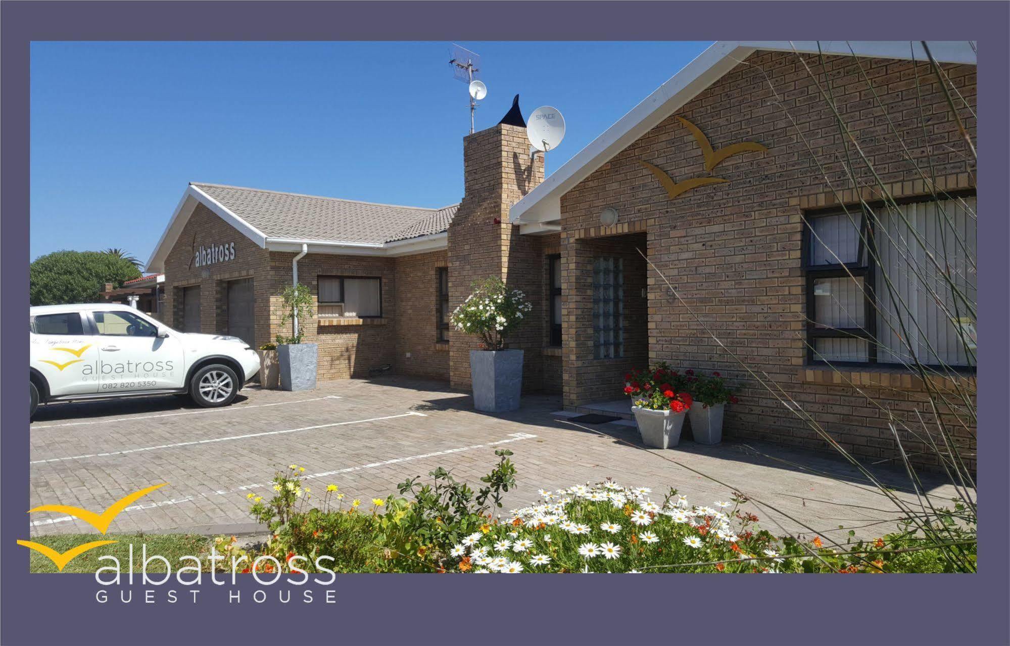 Albatross Guesthouse 랑게바안 외부 사진